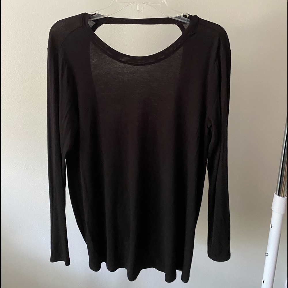 boutique open back long sleeve top